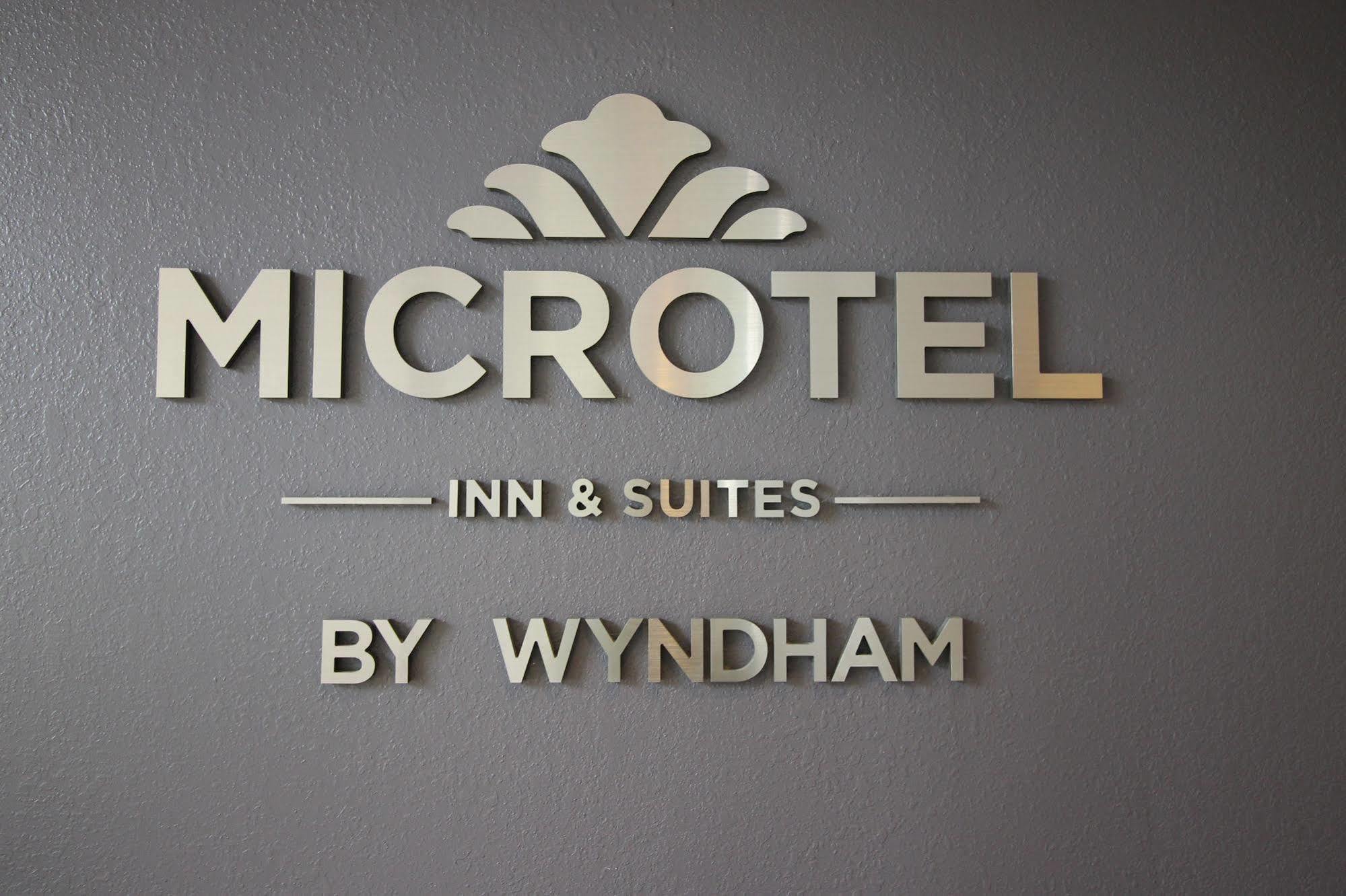 Microtel By Wyndham Victor Exteriér fotografie